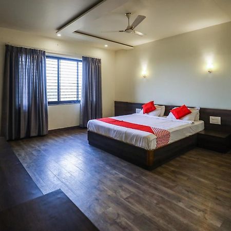 Hotel The Cult Hubli Esterno foto