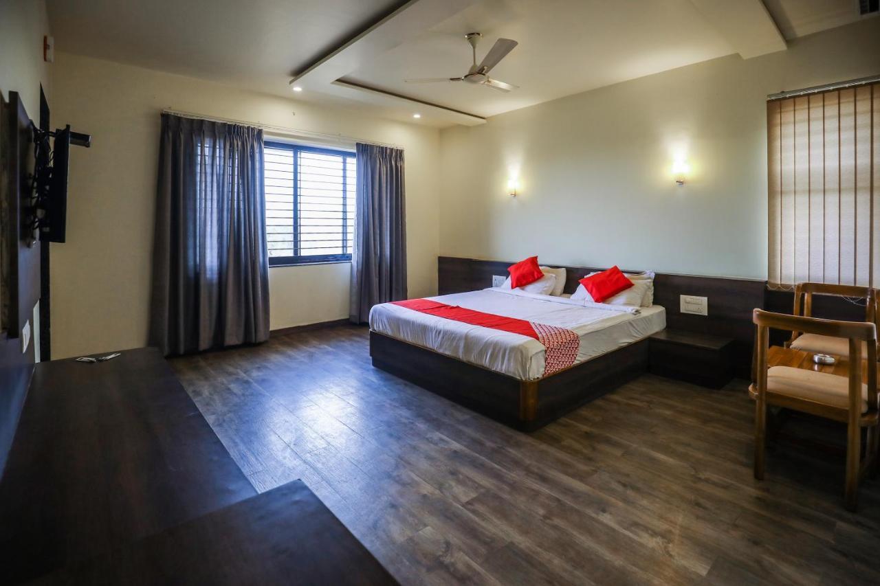 Hotel The Cult Hubli Esterno foto