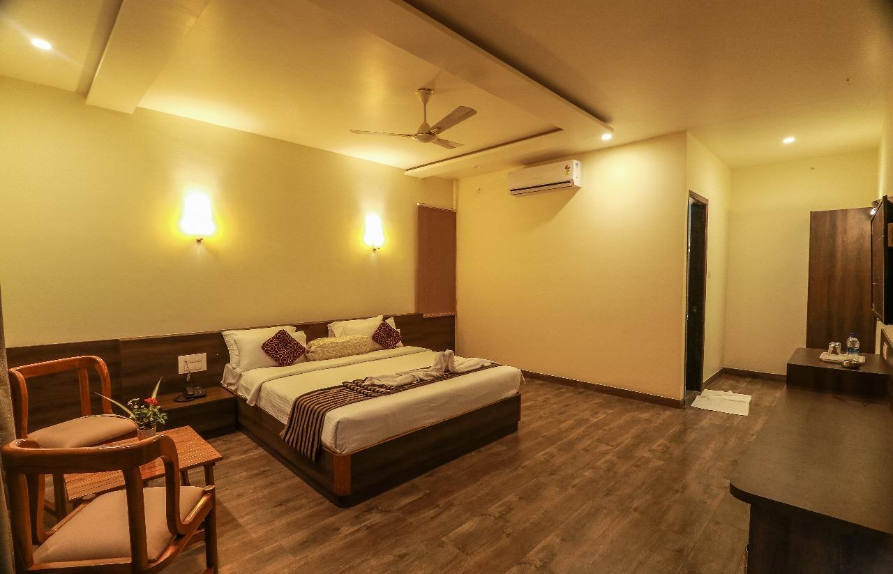 Hotel The Cult Hubli Esterno foto